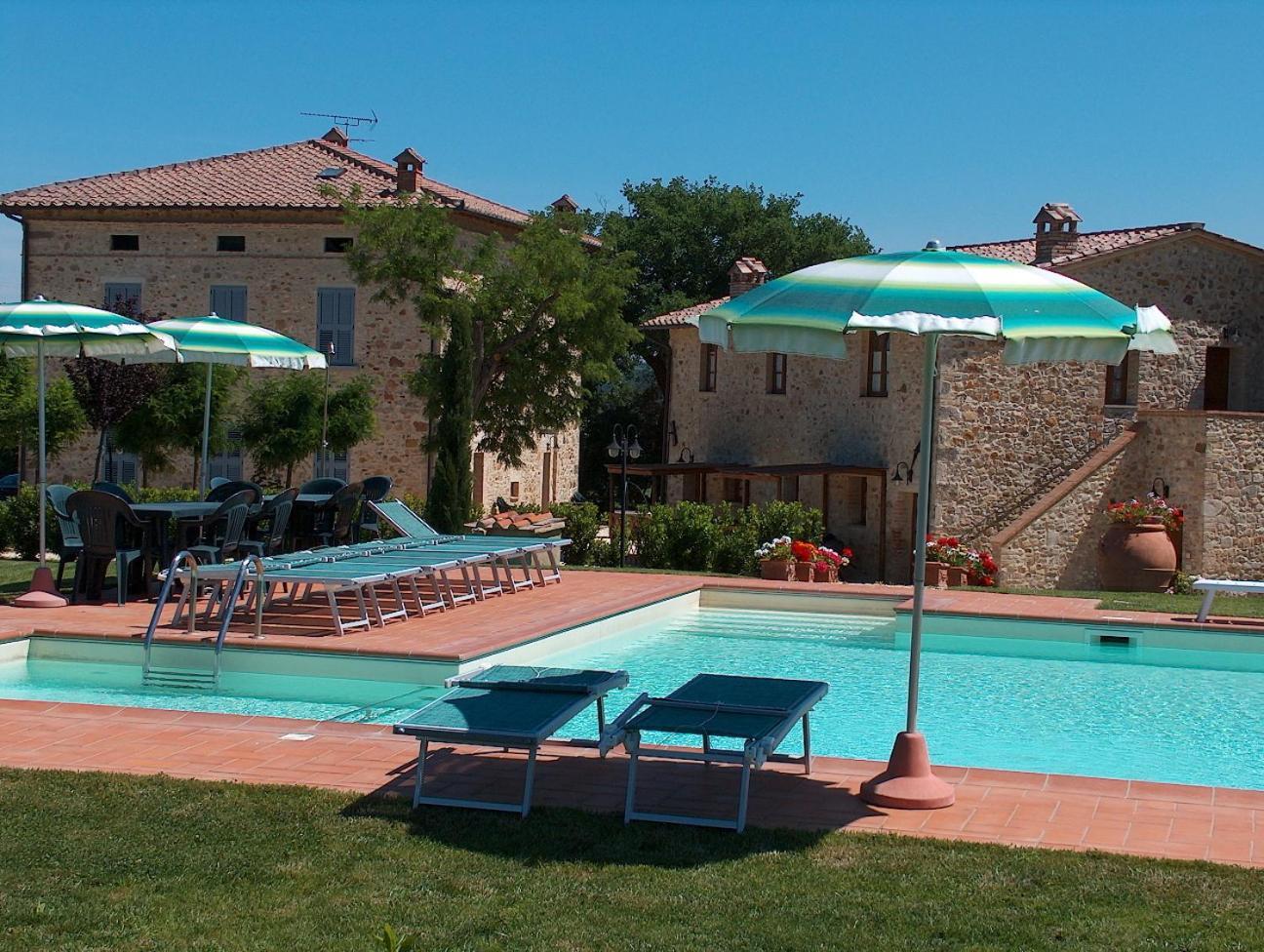 Gasthaus Borgo Il Villino Casole dʼElsa Exterior foto