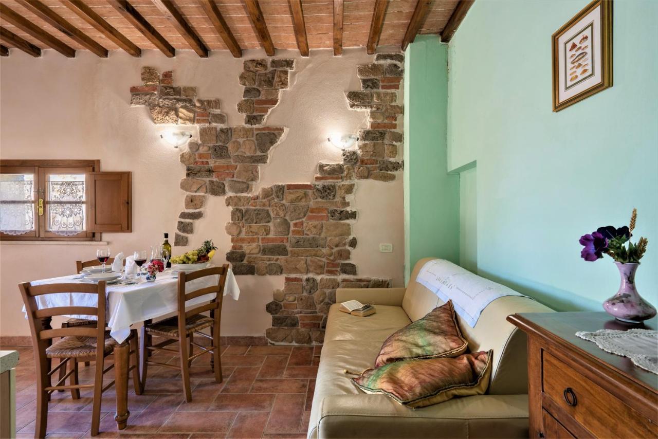 Gasthaus Borgo Il Villino Casole dʼElsa Exterior foto