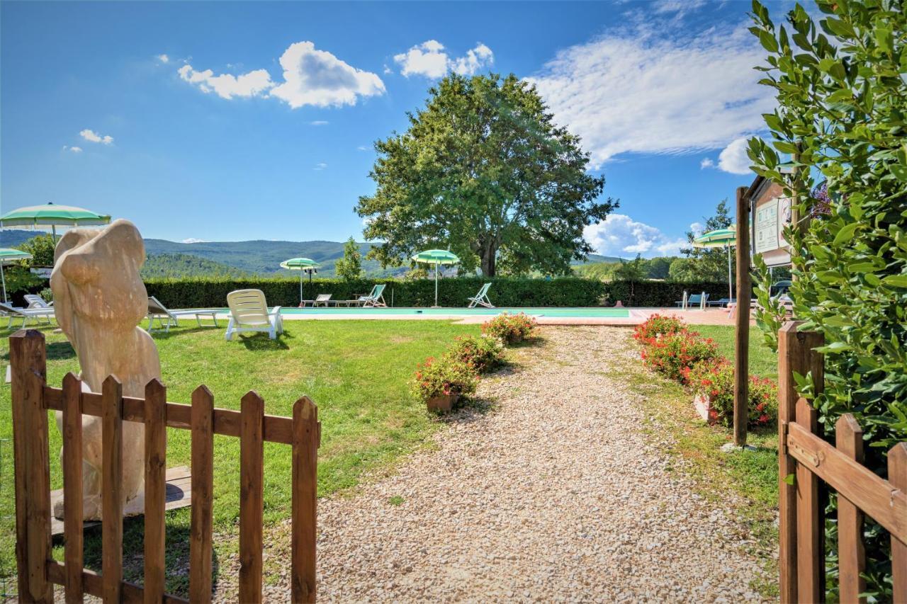 Gasthaus Borgo Il Villino Casole dʼElsa Exterior foto