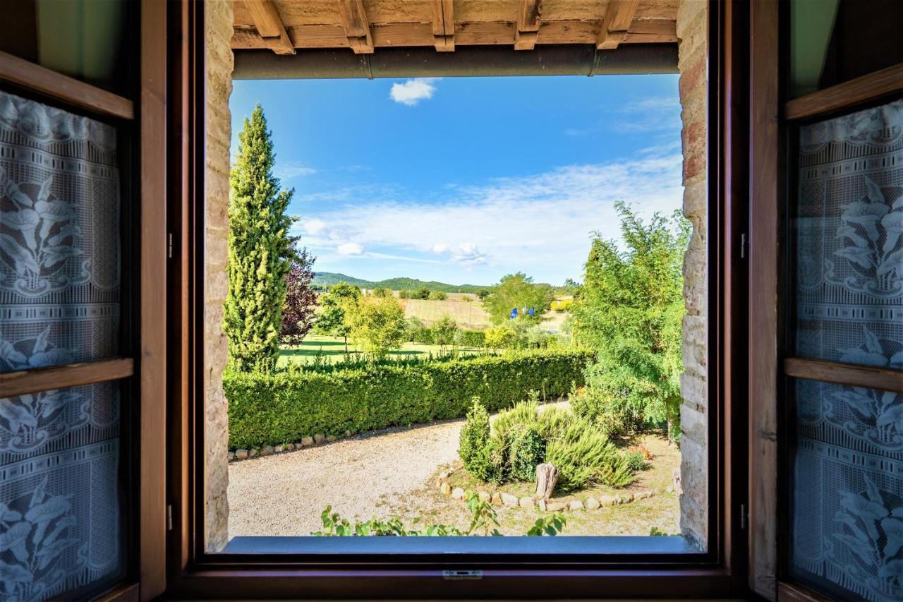 Gasthaus Borgo Il Villino Casole dʼElsa Exterior foto